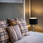 Townhouse 4*