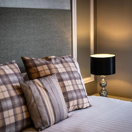 Townhouse 4*