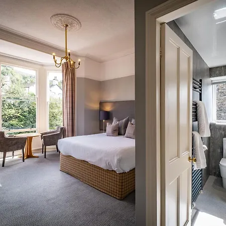 Townhouse 4*