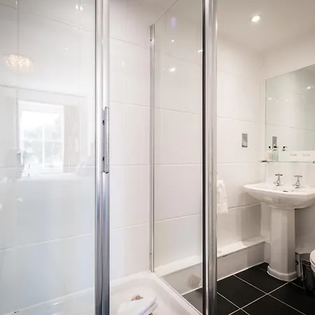 Townhouse Πανσιόν 4*