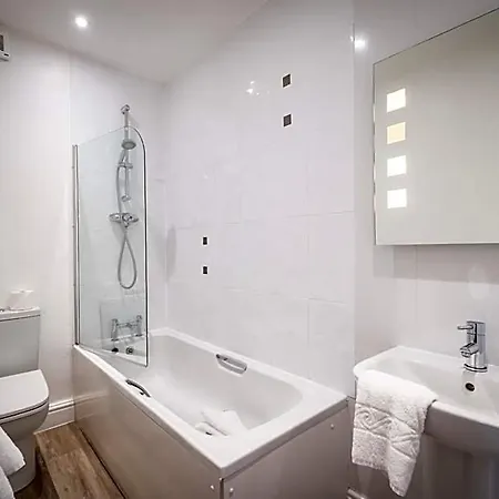 Townhouse بيت ضيافة آمبيلسايد