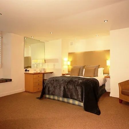 Lakes 3*